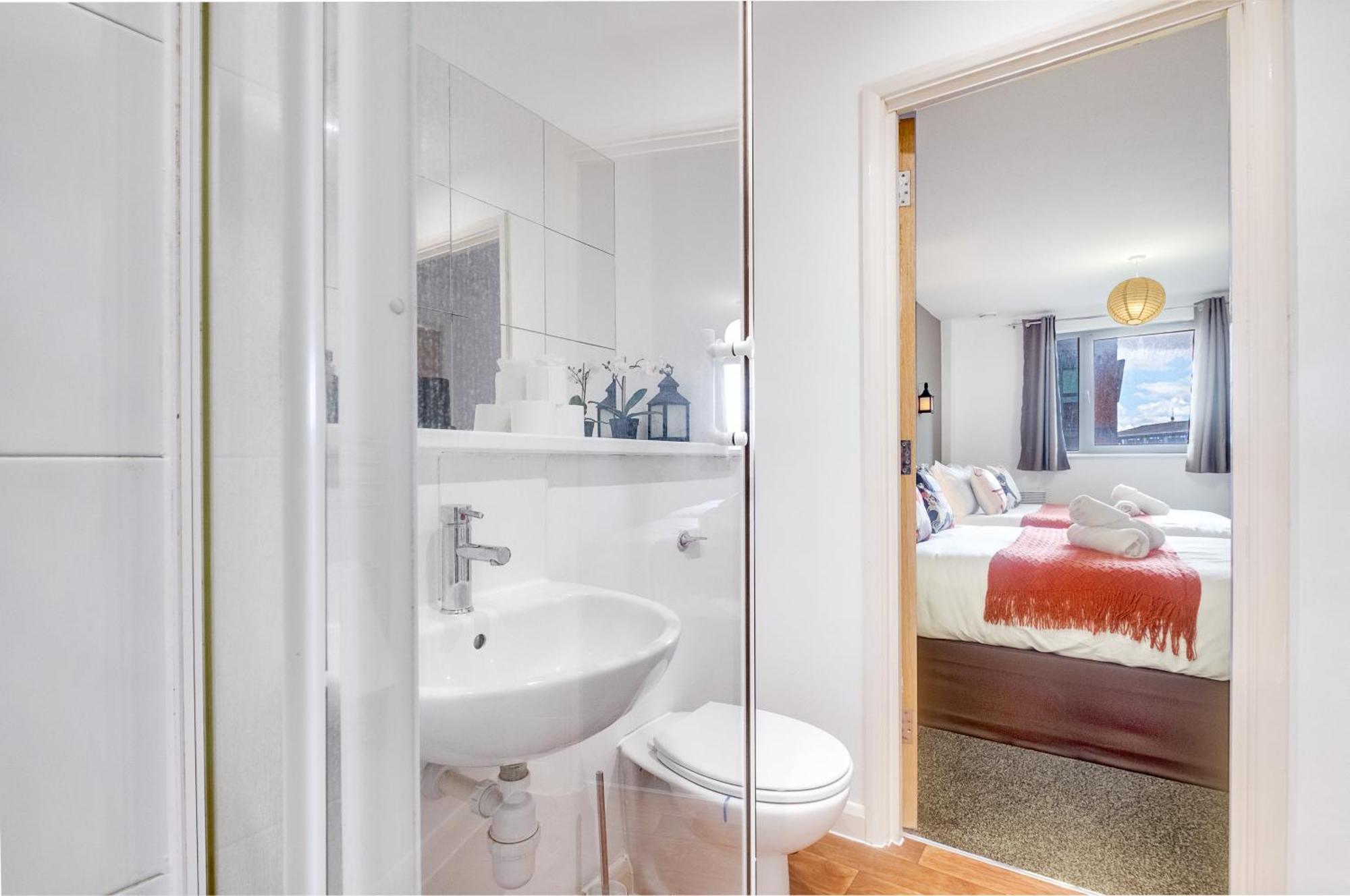 Anime Suite - Central And Free Parking With Netflix Birmingham Buitenkant foto