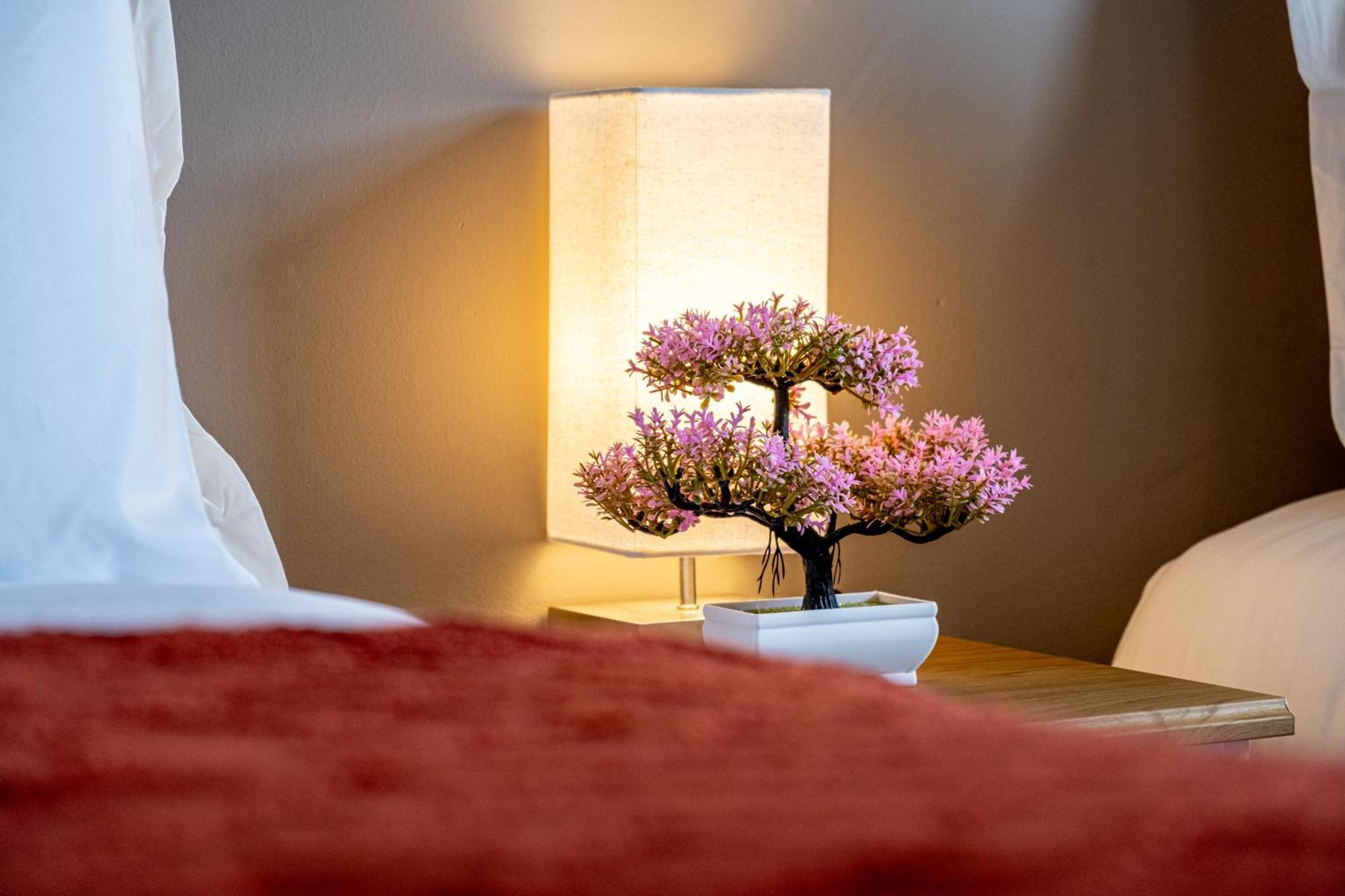 Anime Suite - Central And Free Parking With Netflix Birmingham Buitenkant foto