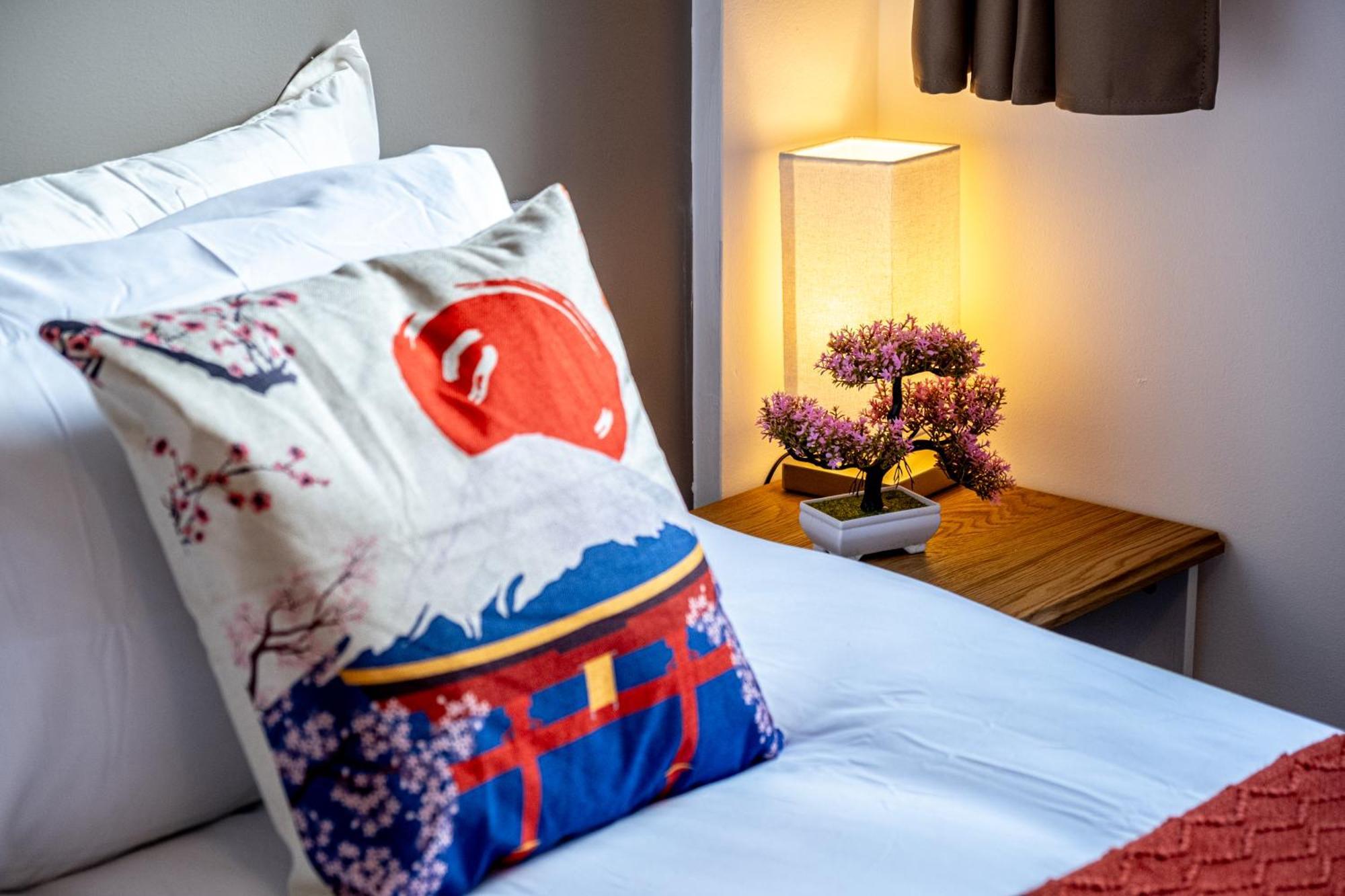 Anime Suite - Central And Free Parking With Netflix Birmingham Buitenkant foto